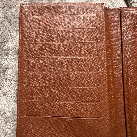 Louis Vuitton Vintage Monogram Pochette Passport - Picture 4 of 15